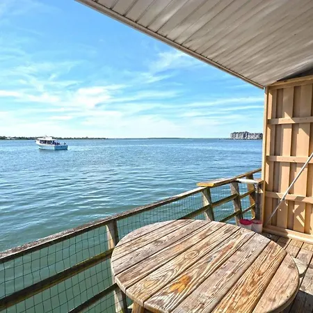 Pier 7 703 Condo
